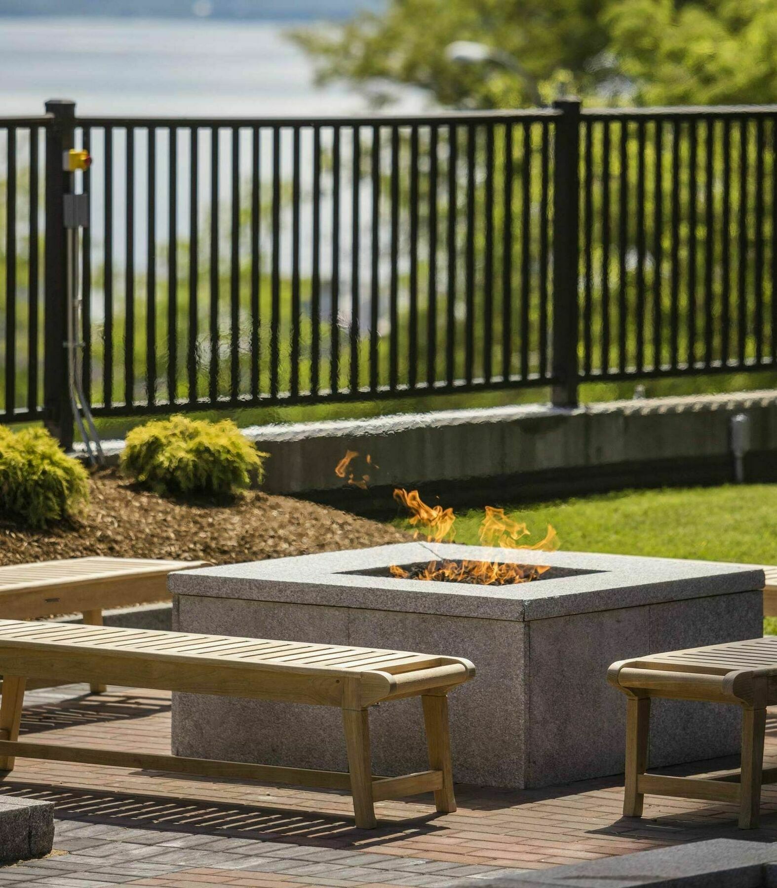 Courtyard Burlington Harbor Otel Dış mekan fotoğraf