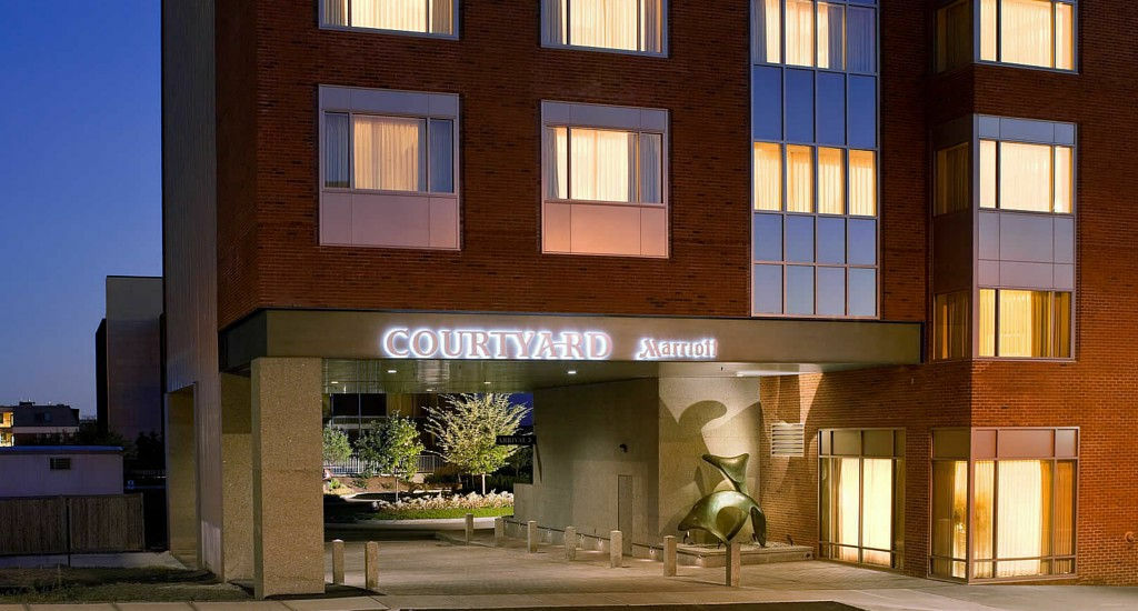 Courtyard Burlington Harbor Otel Dış mekan fotoğraf